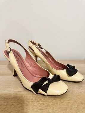 Vero Cuoio Cream Slingback Heels with Black Bow Accent